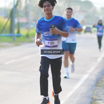 Runner Photo 3465923