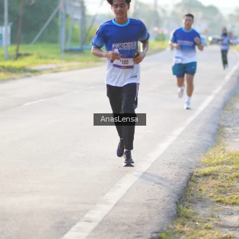 Runner Photo 3465942