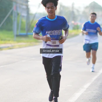 Runner Photo 3465944