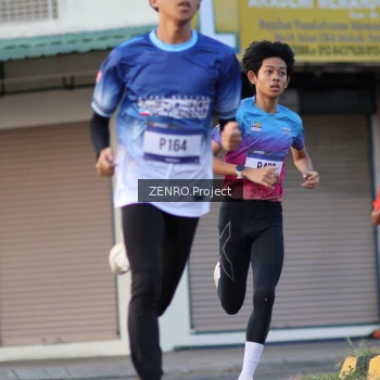Runner Photo 3465978