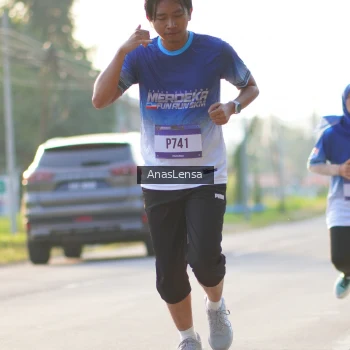 Runner Photo 3466222