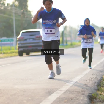 Runner Photo 3466226