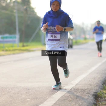 Runner Photo 3466253
