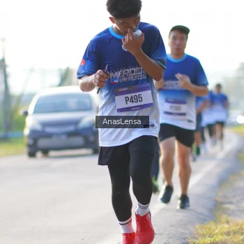 Runner Photo 3466332