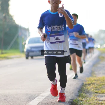 Runner Photo 3466371