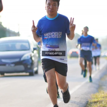 Runner Photo 3466376