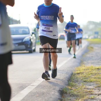 Runner Photo 3466379
