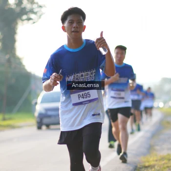 Runner Photo 3466381