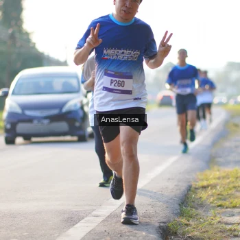 Runner Photo 3466386