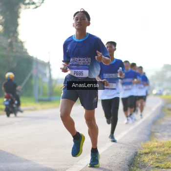 Runner Photo 3466409