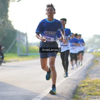 Runner Photo 3466410