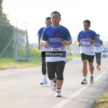 Runner Photo 3466442