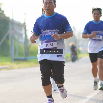 Runner Photo 3466459