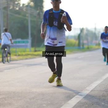 Runner Photo 3466605