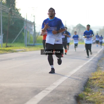 Runner Photo 3466660