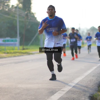 Runner Photo 3466685