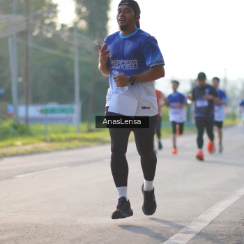 Runner Photo 3466690