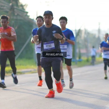 Runner Photo 3466696