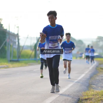 Runner Photo 3466729