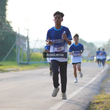 Runner Photo 3466735
