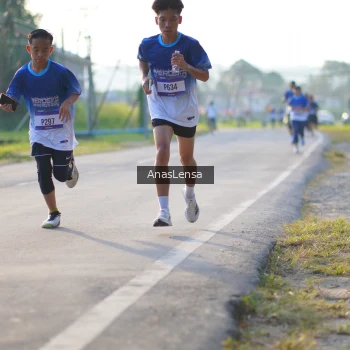Runner Photo 3466750