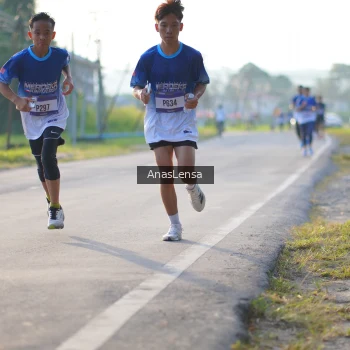 Runner Photo 3466757