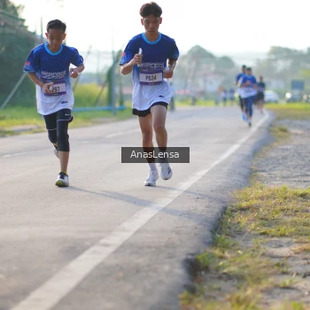 Runner Photo 3466776