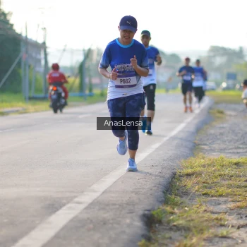 Runner Photo 3466814