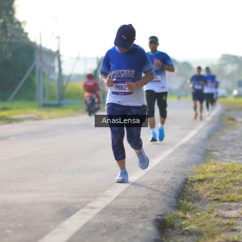 Runner Photo 3466825