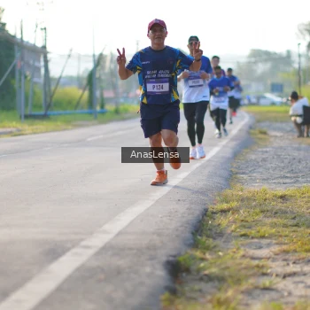 Runner Photo 3466875