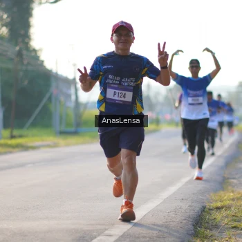 Runner Photo 3466912