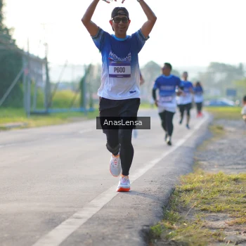 Runner Photo 3466939