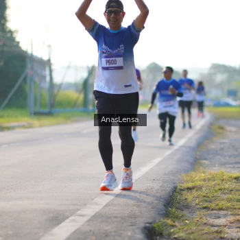 Runner Photo 3466945