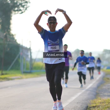 Runner Photo 3466953