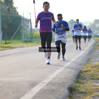 Runner Photo 3467007