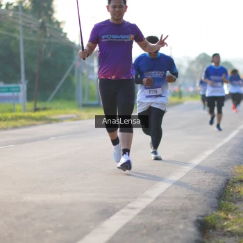 Runner Photo 3467015