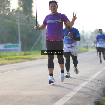 Runner Photo 3467023