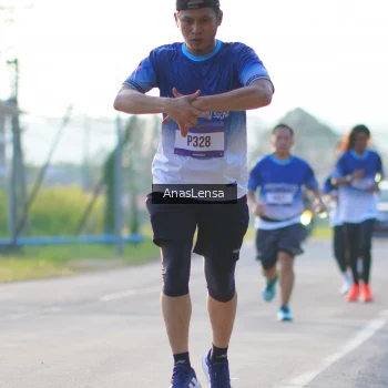 Runner Photo 3467126