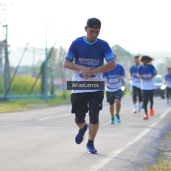 Runner Photo 3467130