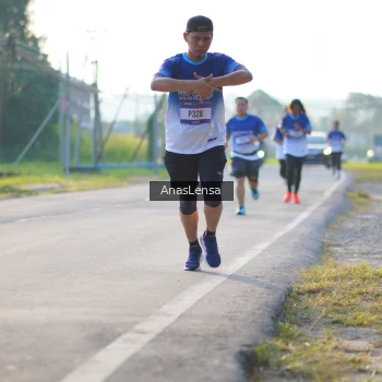Runner Photo 3467132