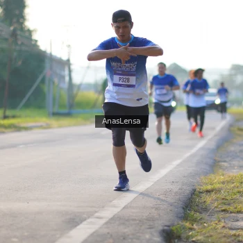 Runner Photo 3467133