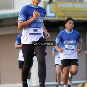 Runner Photo 3467134
