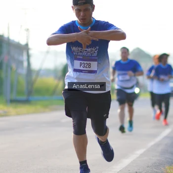 Runner Photo 3467135