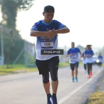 Runner Photo 3467163
