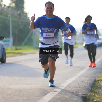 Runner Photo 3467223