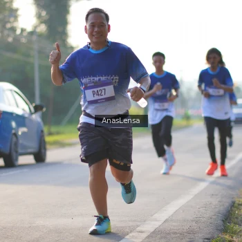Runner Photo 3467234
