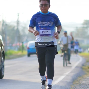 Runner Photo 3467362