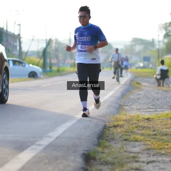 Runner Photo 3467368
