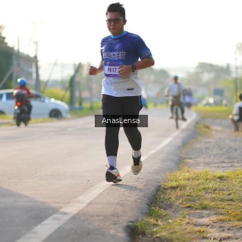 Runner Photo 3467375