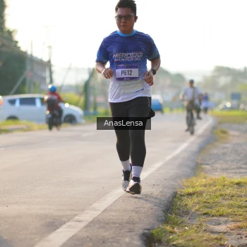 Runner Photo 3467377